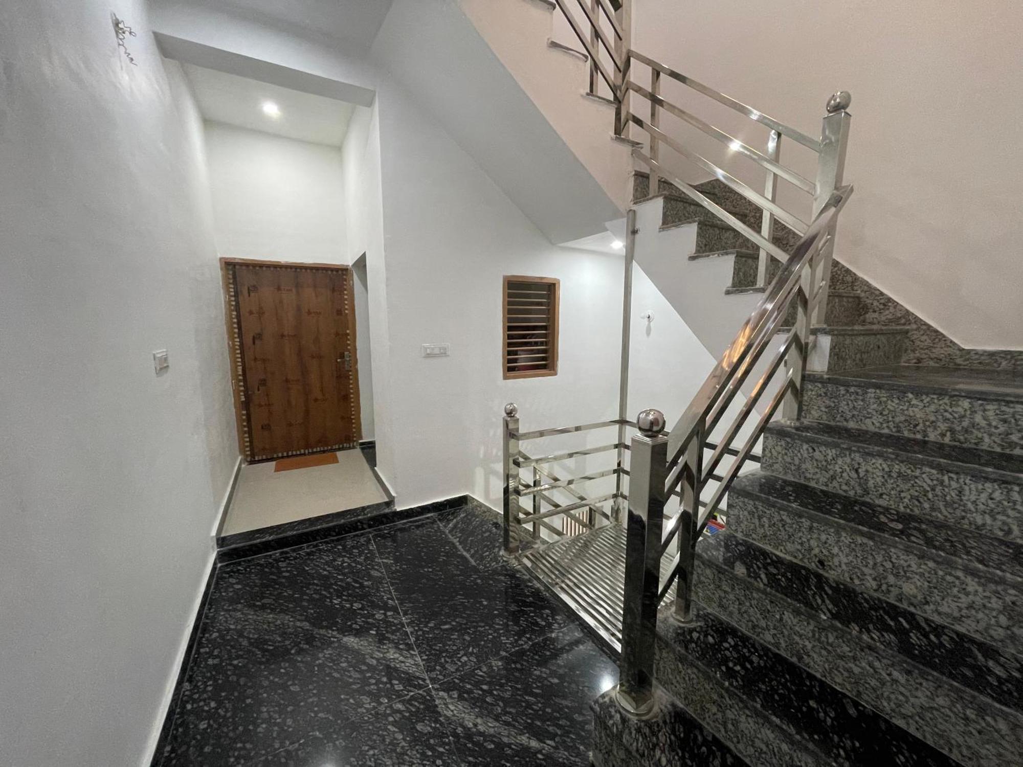 מטורה Rukmani Villas Group Of Rukmani Home Stay מראה חיצוני תמונה