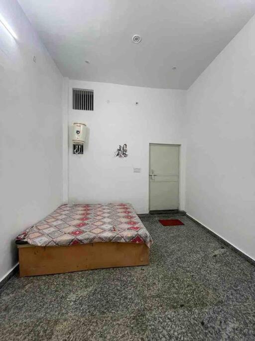 מטורה Rukmani Villas Group Of Rukmani Home Stay מראה חיצוני תמונה