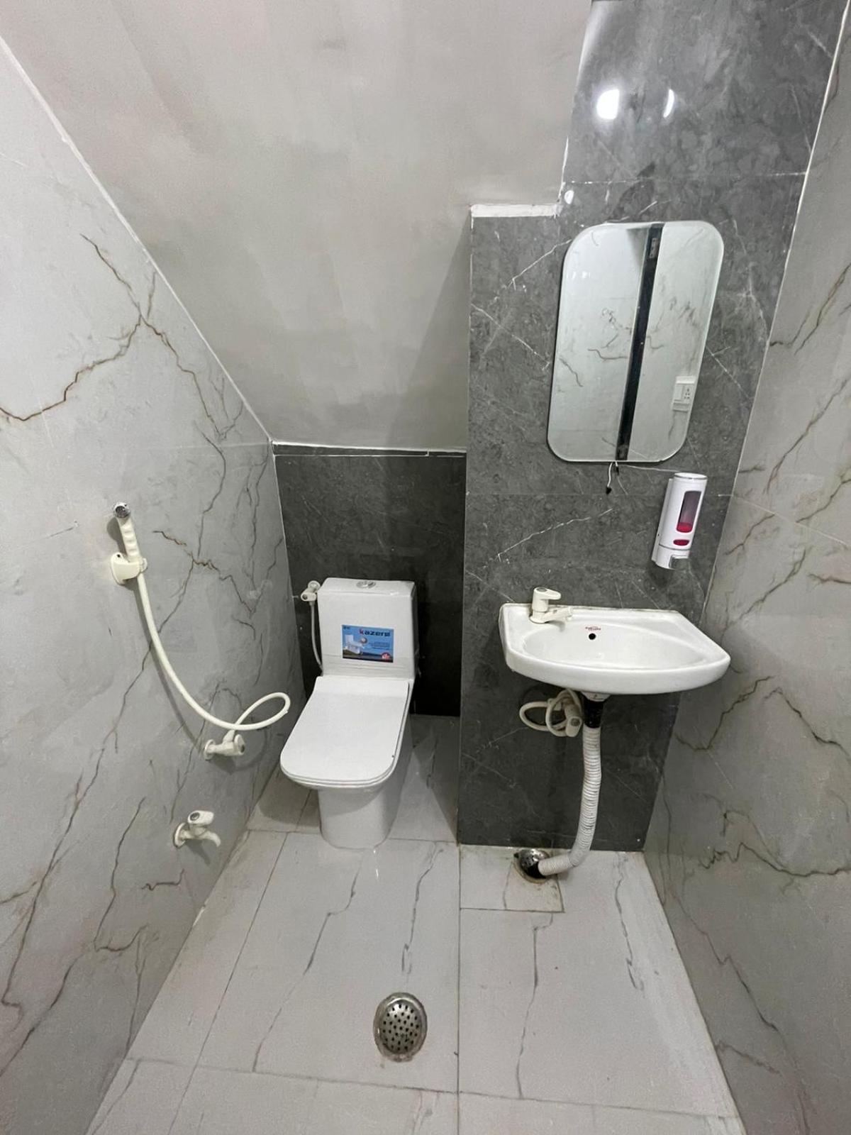 מטורה Rukmani Villas Group Of Rukmani Home Stay מראה חיצוני תמונה